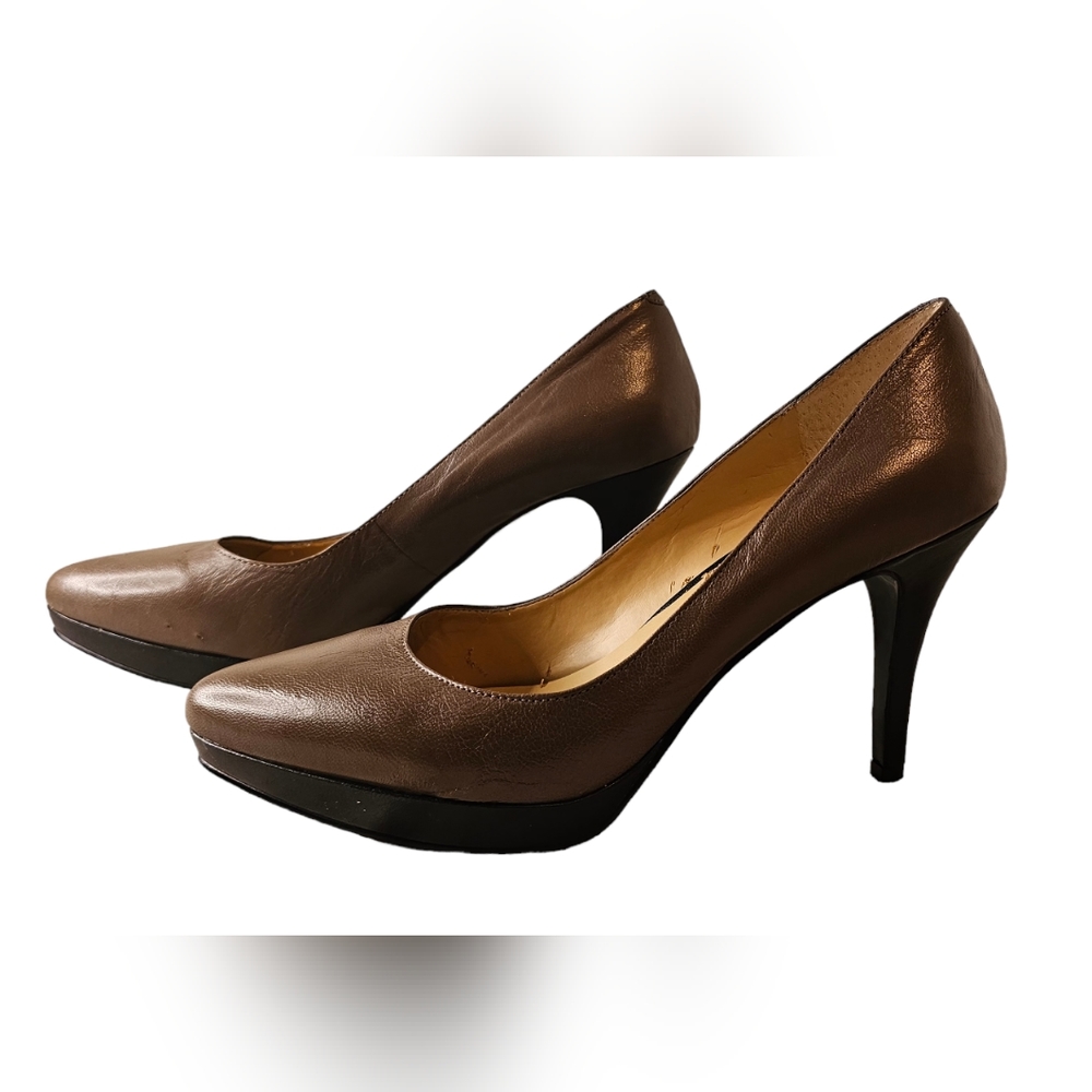 Nine West "NW7Prisilla", pump, size 10. Taupe.